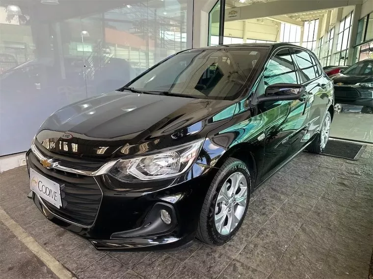 Chevrolet Onix Preto 9