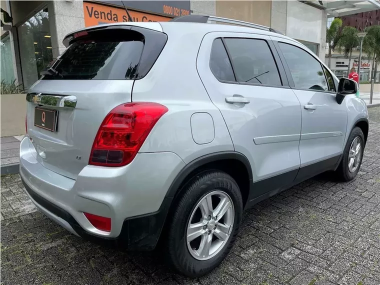 Chevrolet Tracker Prata 2