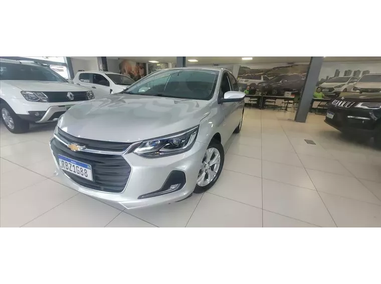 Chevrolet Onix Cinza 1