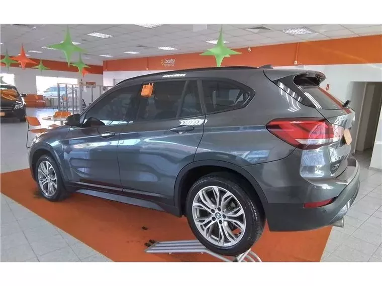 BMW X1 Cinza 10