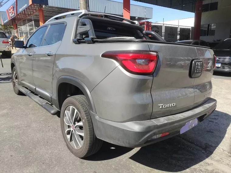 Fiat Toro Cinza 9