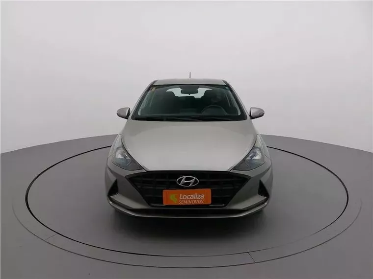 Hyundai HB20 Prata 9