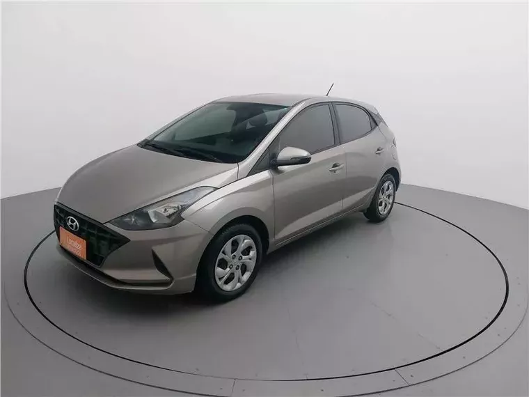 Hyundai HB20 Prata 13