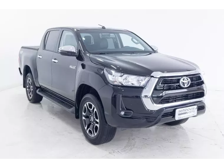 Toyota Hilux Preto 12