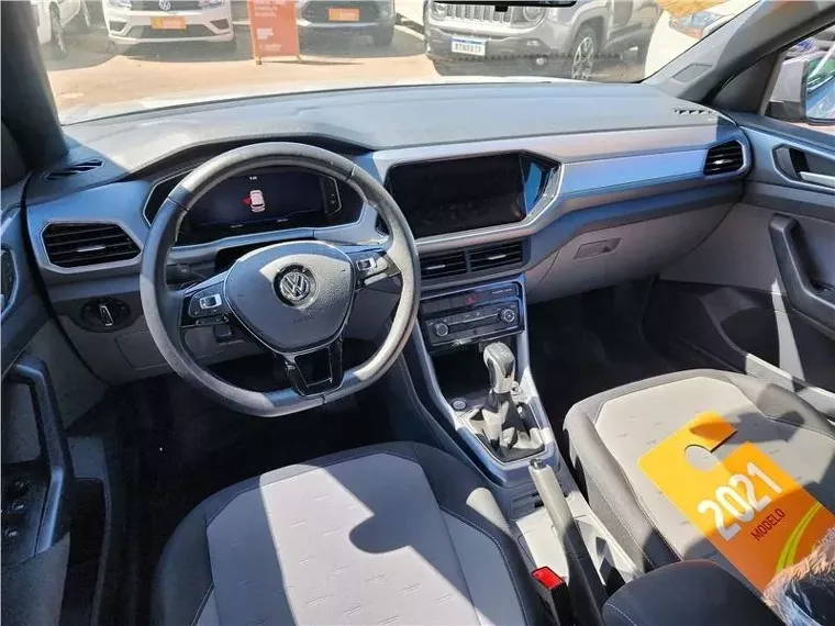 Volkswagen T-cross Prata 8