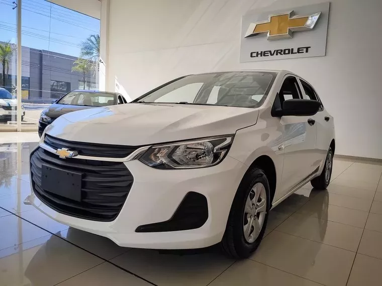 Chevrolet Onix Branco 13