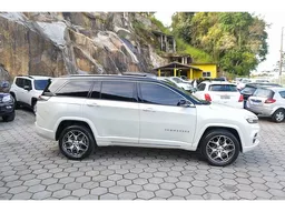 Jeep Commander