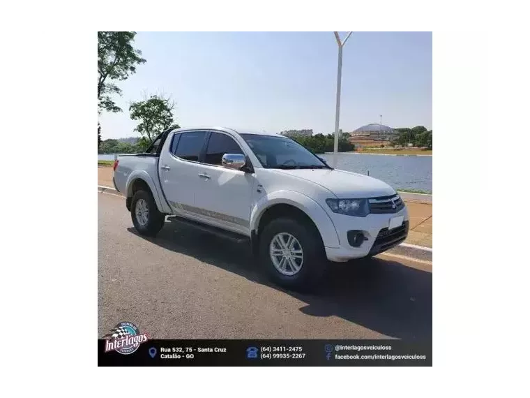 Mitsubishi L200 Triton Branco 3