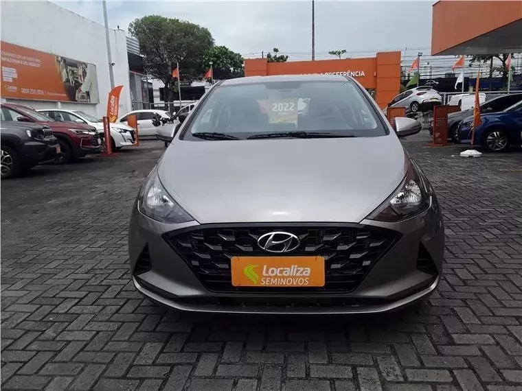 Hyundai HB20 Prata 10