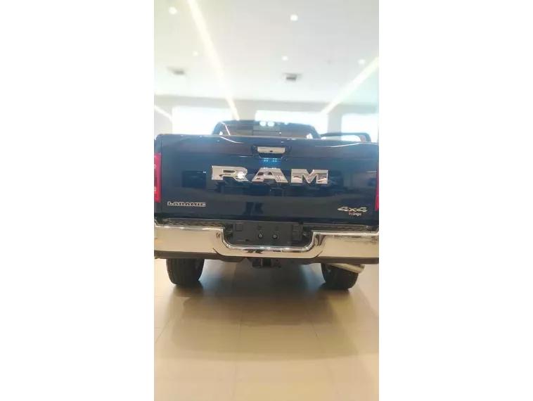 RAM 3500 Azul 3