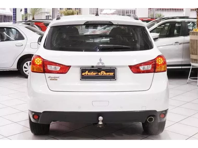 Mitsubishi ASX Branco 4