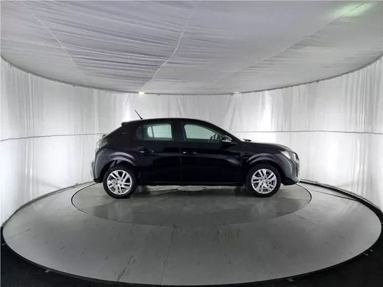 Peugeot 208 Preto 9