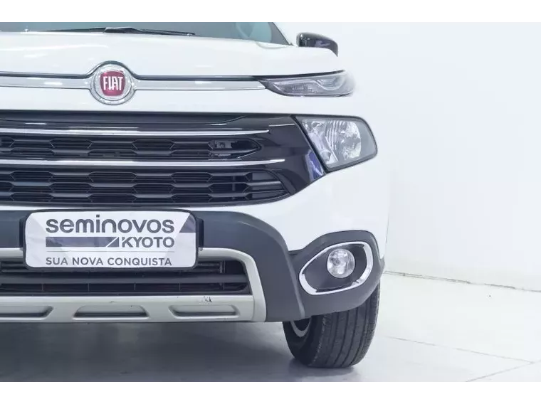 Fiat Toro Branco 12