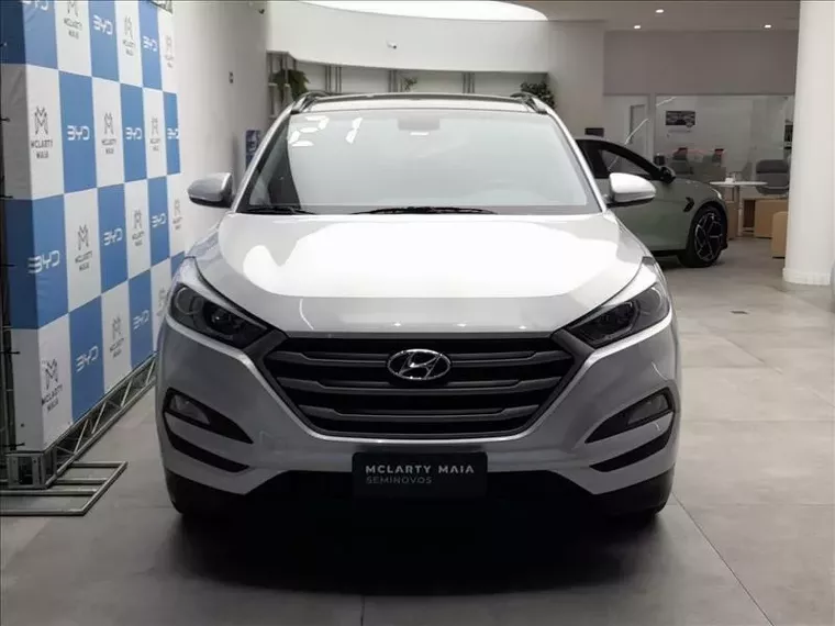 Hyundai Tucson Prata 2