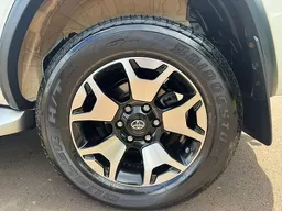 Toyota Hilux SW4