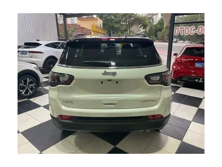 Jeep Compass Branco 10