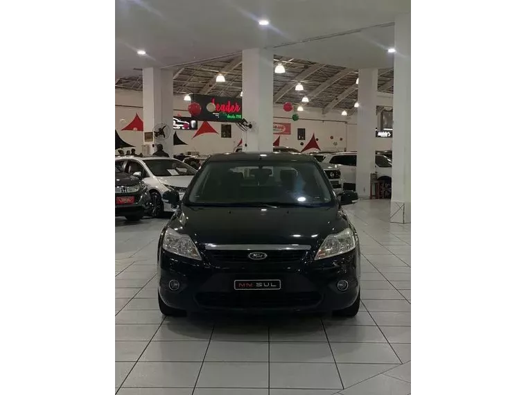 Ford Focus Preto 3