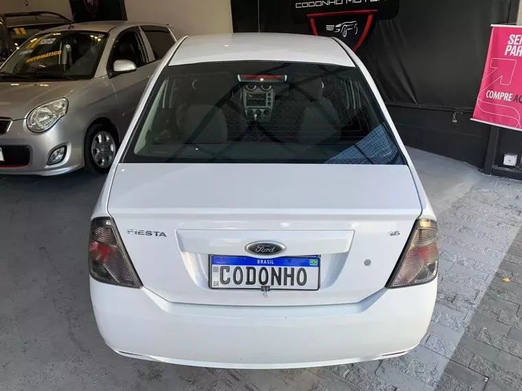 Ford Fiesta Branco 15