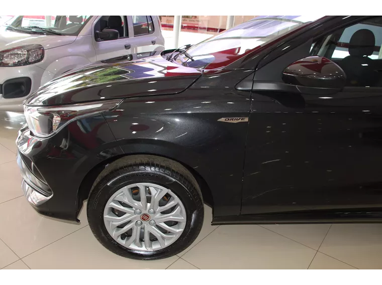 Fiat Cronos Preto 1