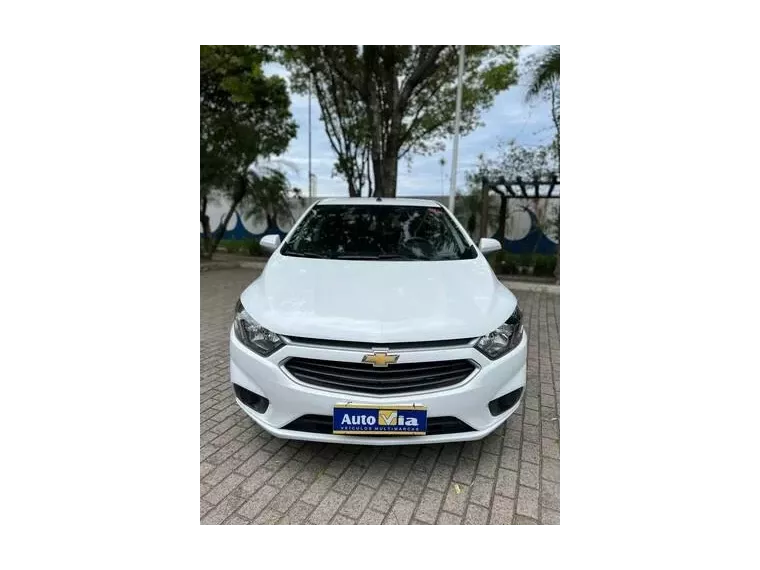 Chevrolet Onix Branco 1