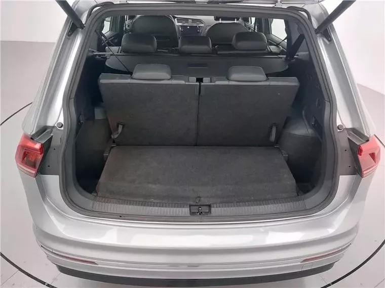 Volkswagen Tiguan Prata 2