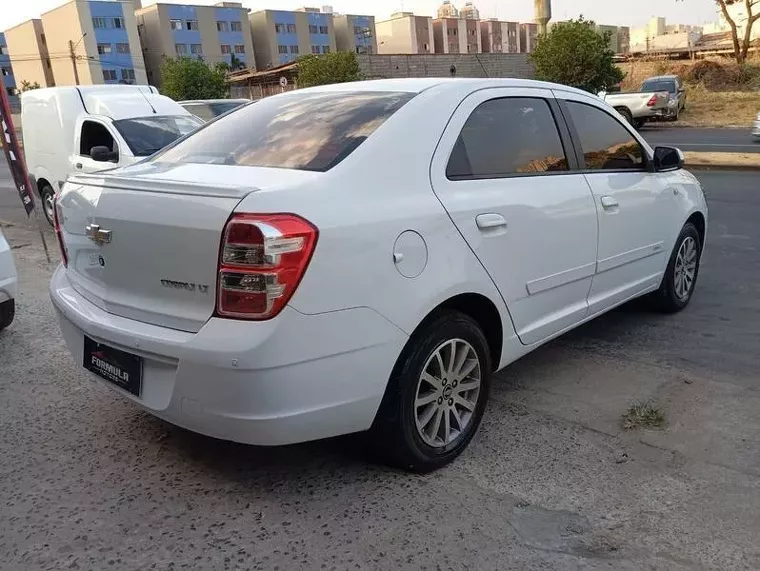 Chevrolet Cobalt Branco 6