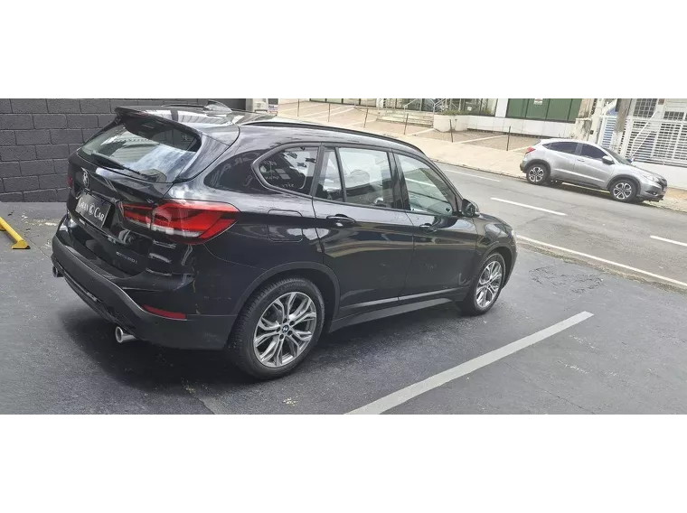 BMW X1 Preto 8