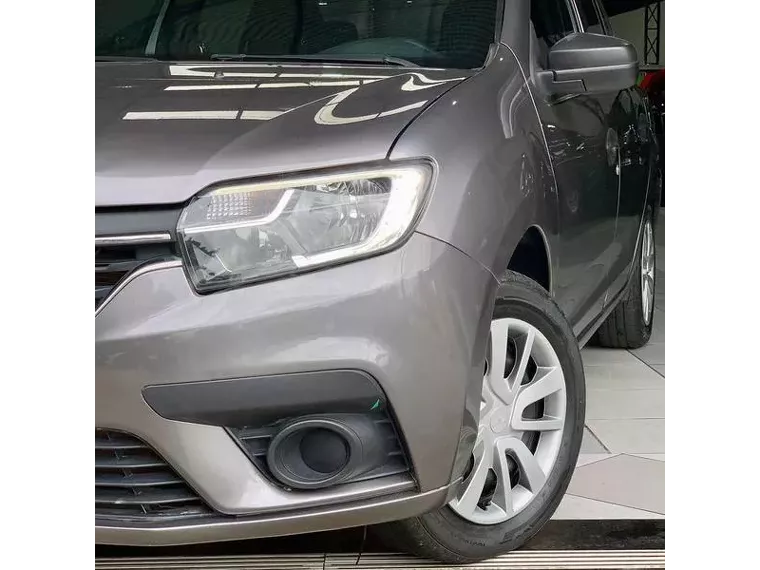 Renault Logan Cinza 10