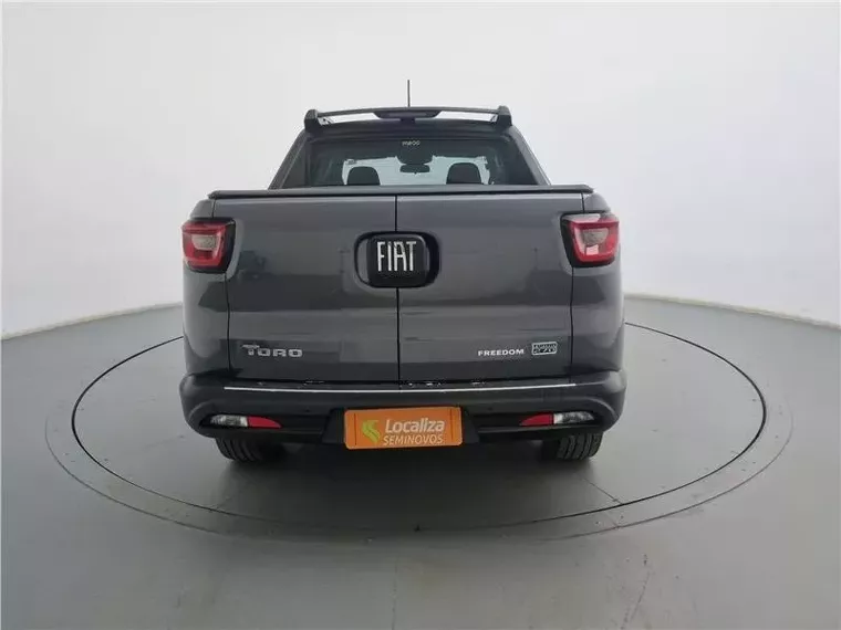 Fiat Toro Cinza 16