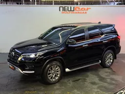 Toyota Hilux SW4