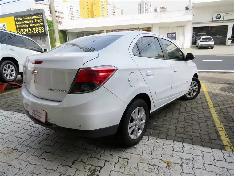 Chevrolet Prisma Branco 10