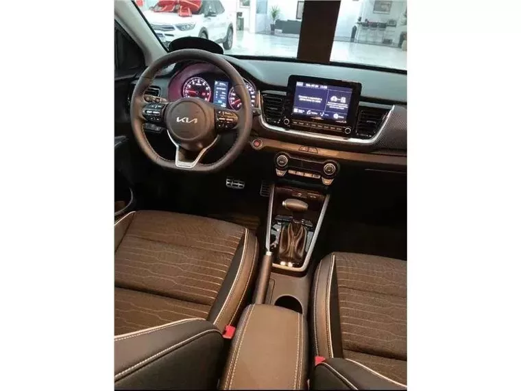 KIA Stonic Cinza 6