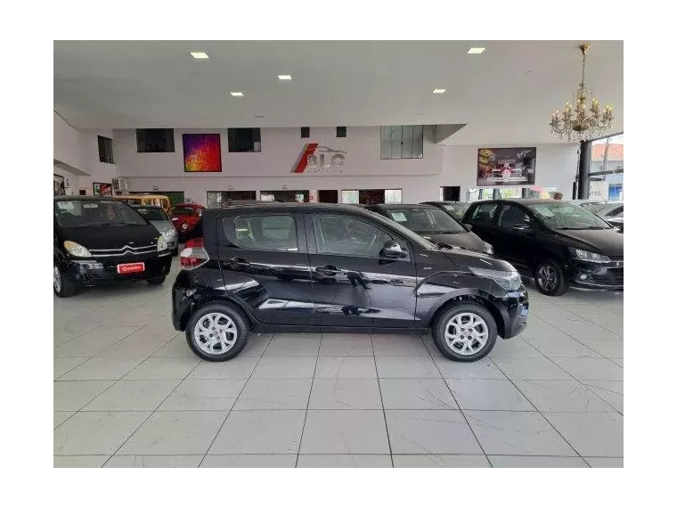 Fiat Mobi Preto 7