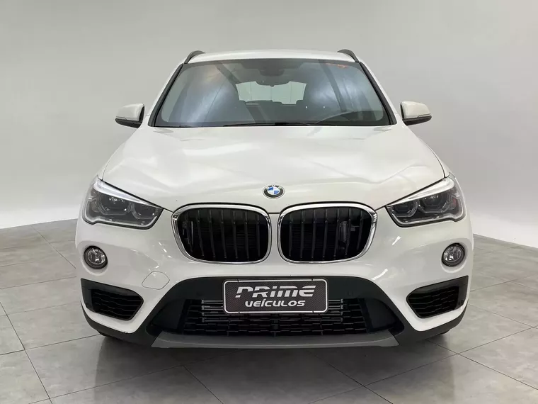 BMW X1 Branco 8