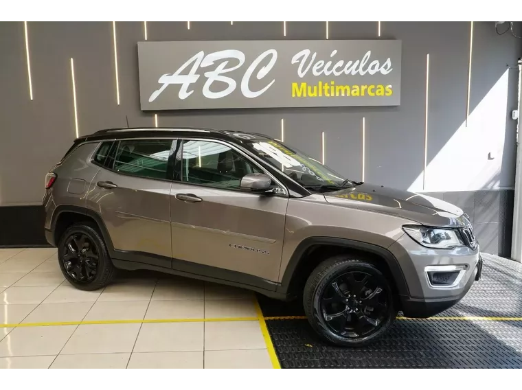 Jeep Compass Cinza 4