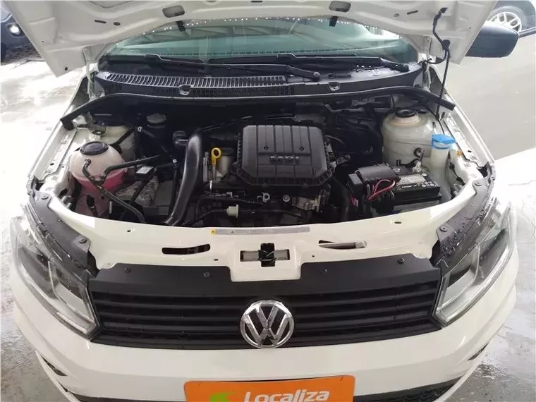 Volkswagen Voyage Branco 18