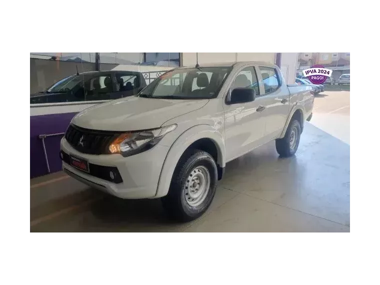 Mitsubishi L200 Branco 2