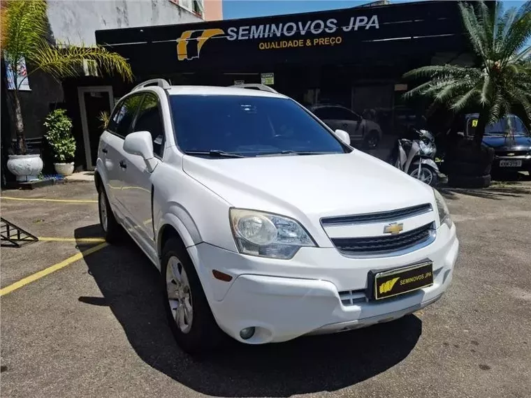 Chevrolet Captiva Branco 20