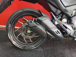 Bajaj Dominar