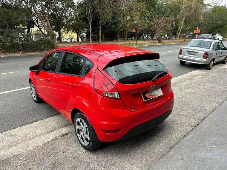 Ford Fiesta Vermelho 8