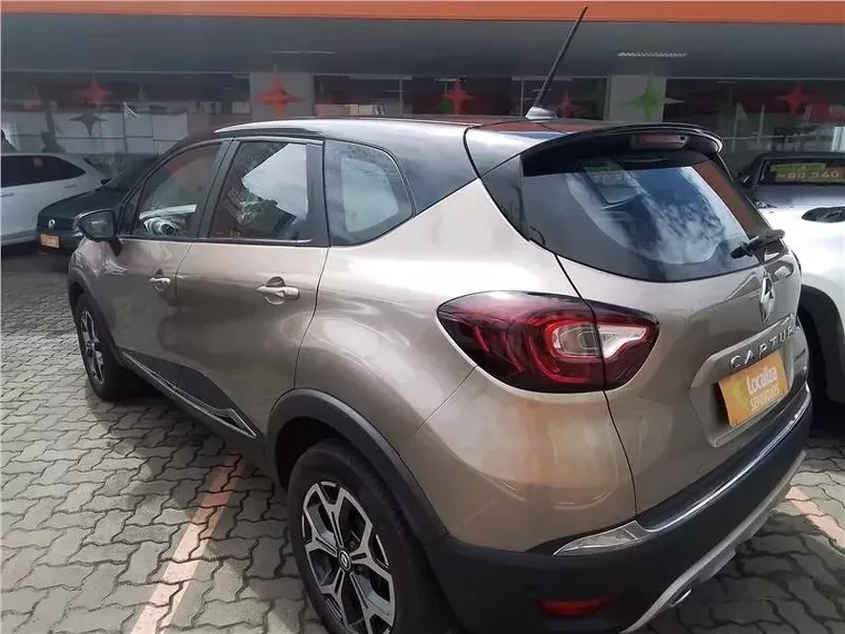 Renault Captur Bronze 8