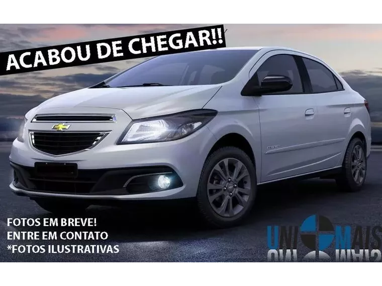 Chevrolet Prisma Branco 3