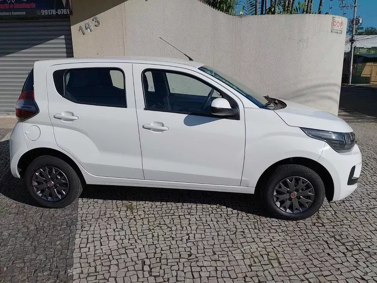 Fiat Mobi Branco 11