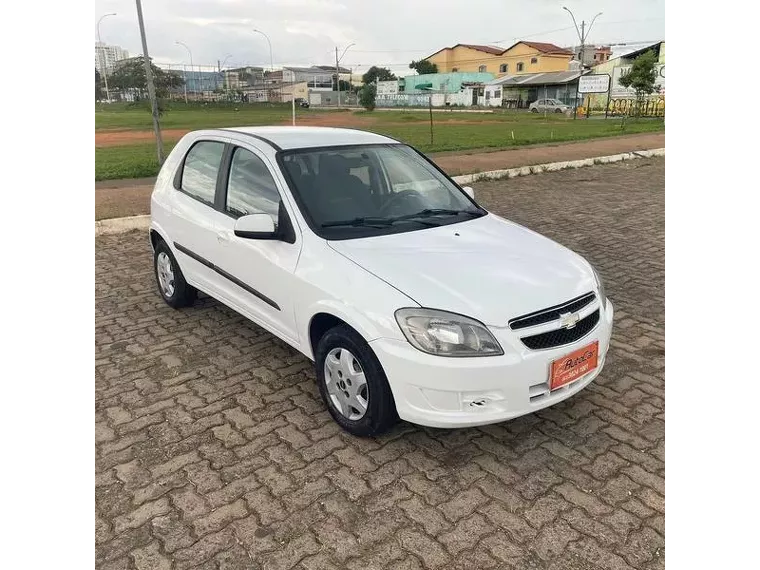 Chevrolet Celta Branco 5