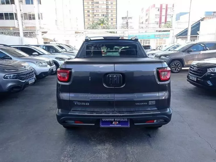 Fiat Toro Cinza 2