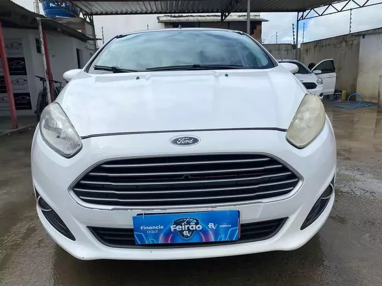 Ford Fiesta Branco 2