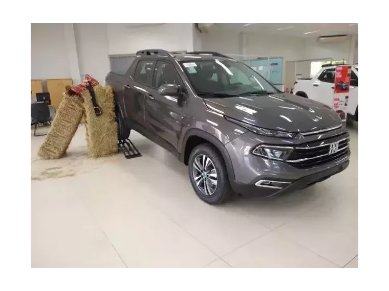 Fiat Toro Cinza 3