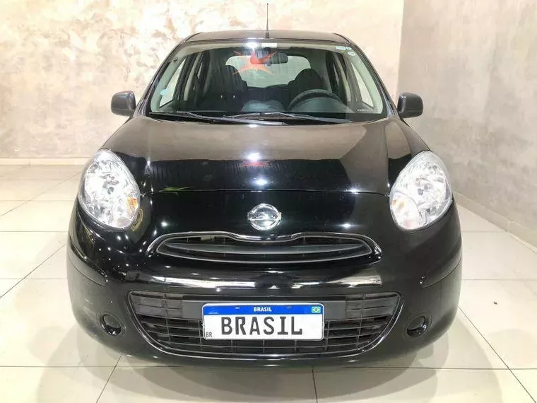 Nissan March Preto 10