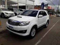 Toyota Hilux SW4