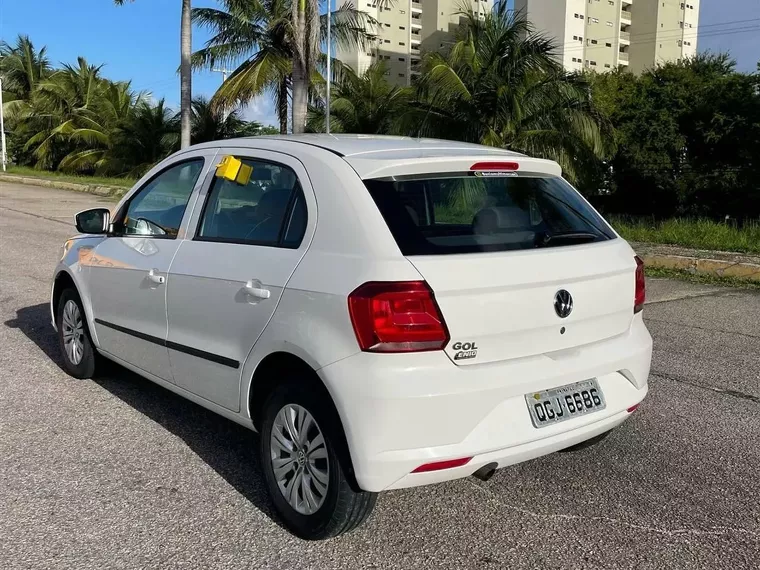 Volkswagen Gol Branco 1